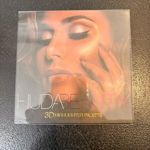 Hida beauty 3D highlighter pallete